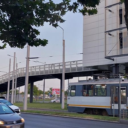 Panorama Mega Apartament Pantelimon Bukarest Kültér fotó
