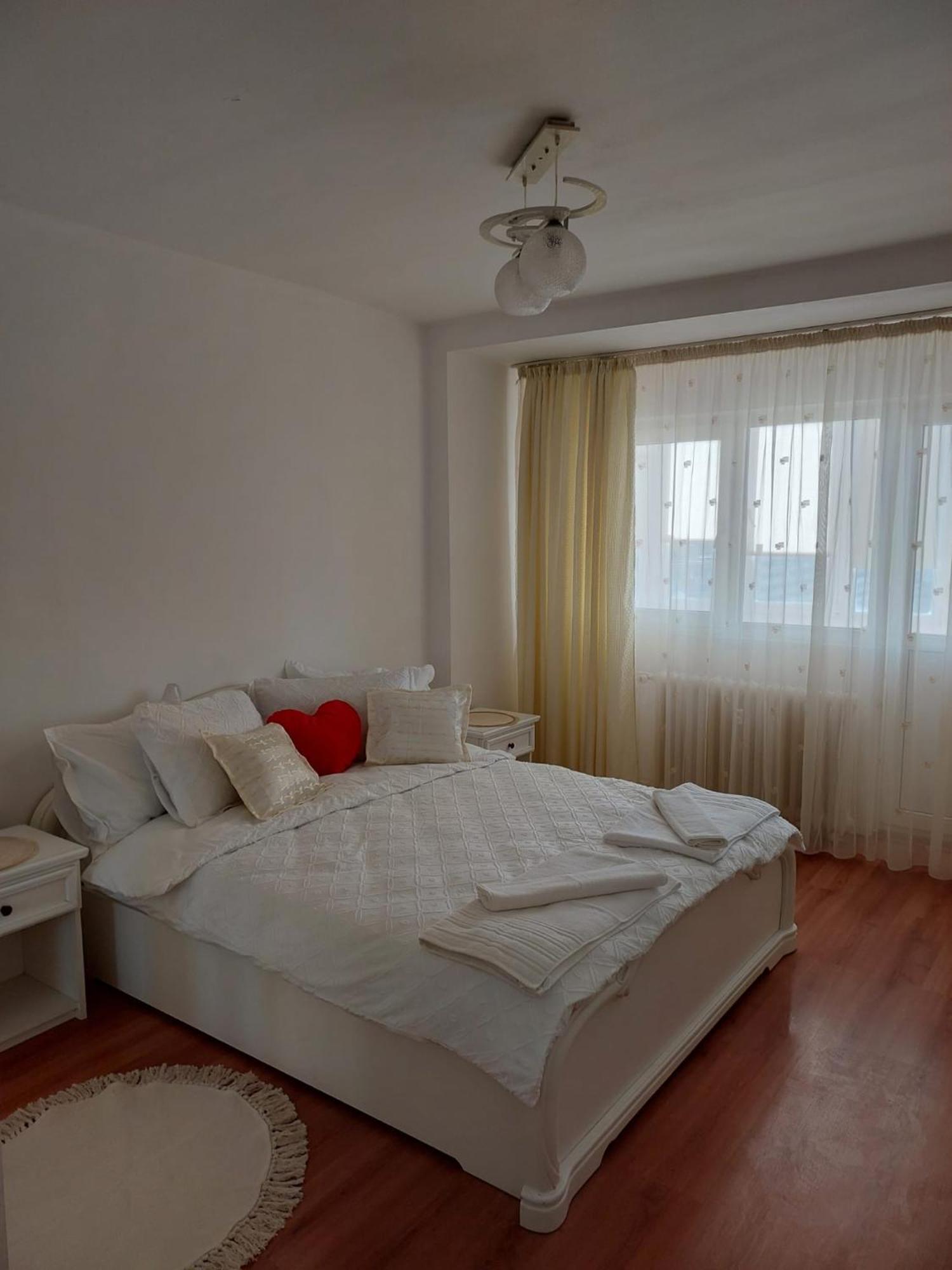 Panorama Mega Apartament Pantelimon Bukarest Kültér fotó