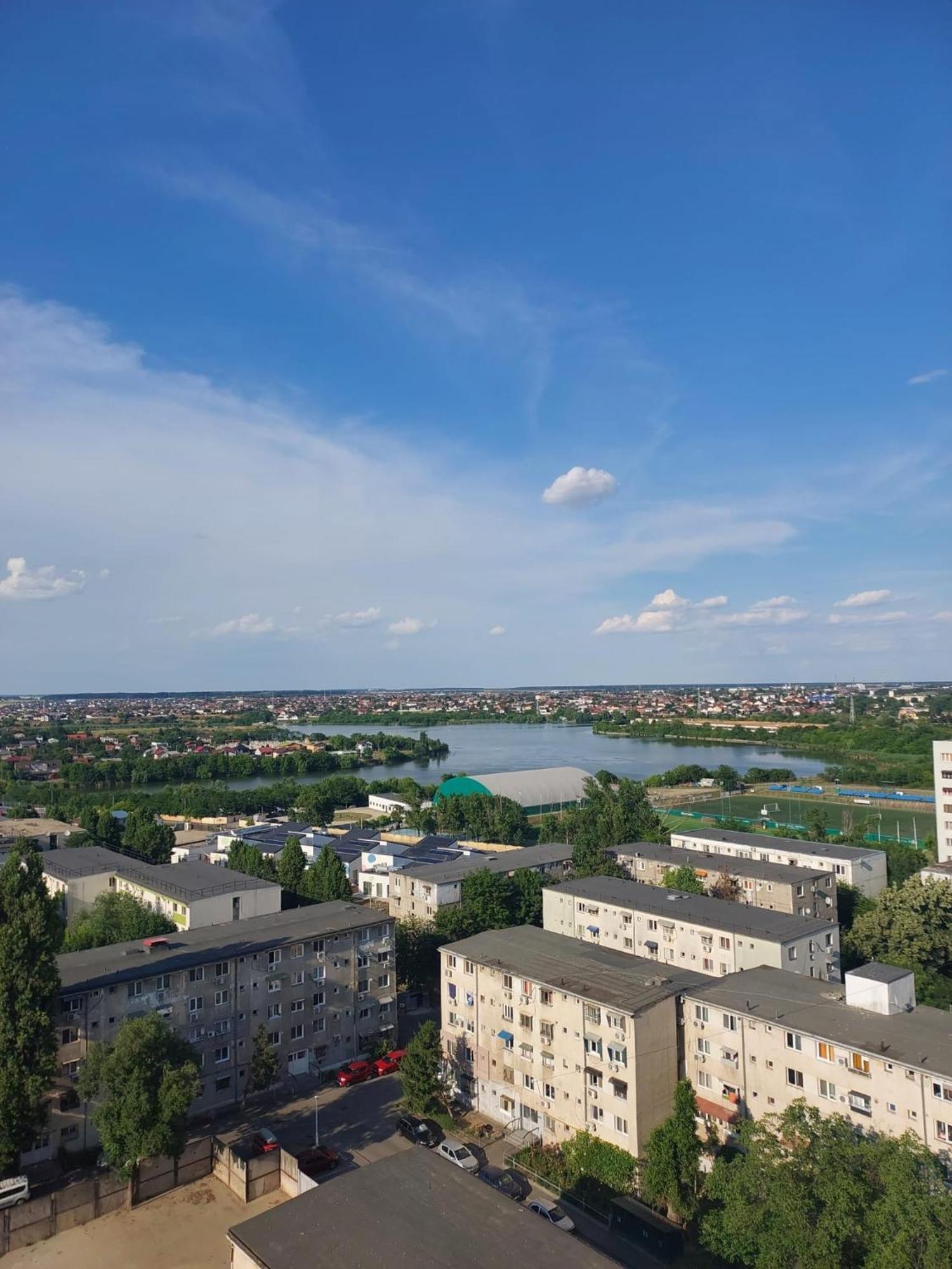 Panorama Mega Apartament Pantelimon Bukarest Kültér fotó