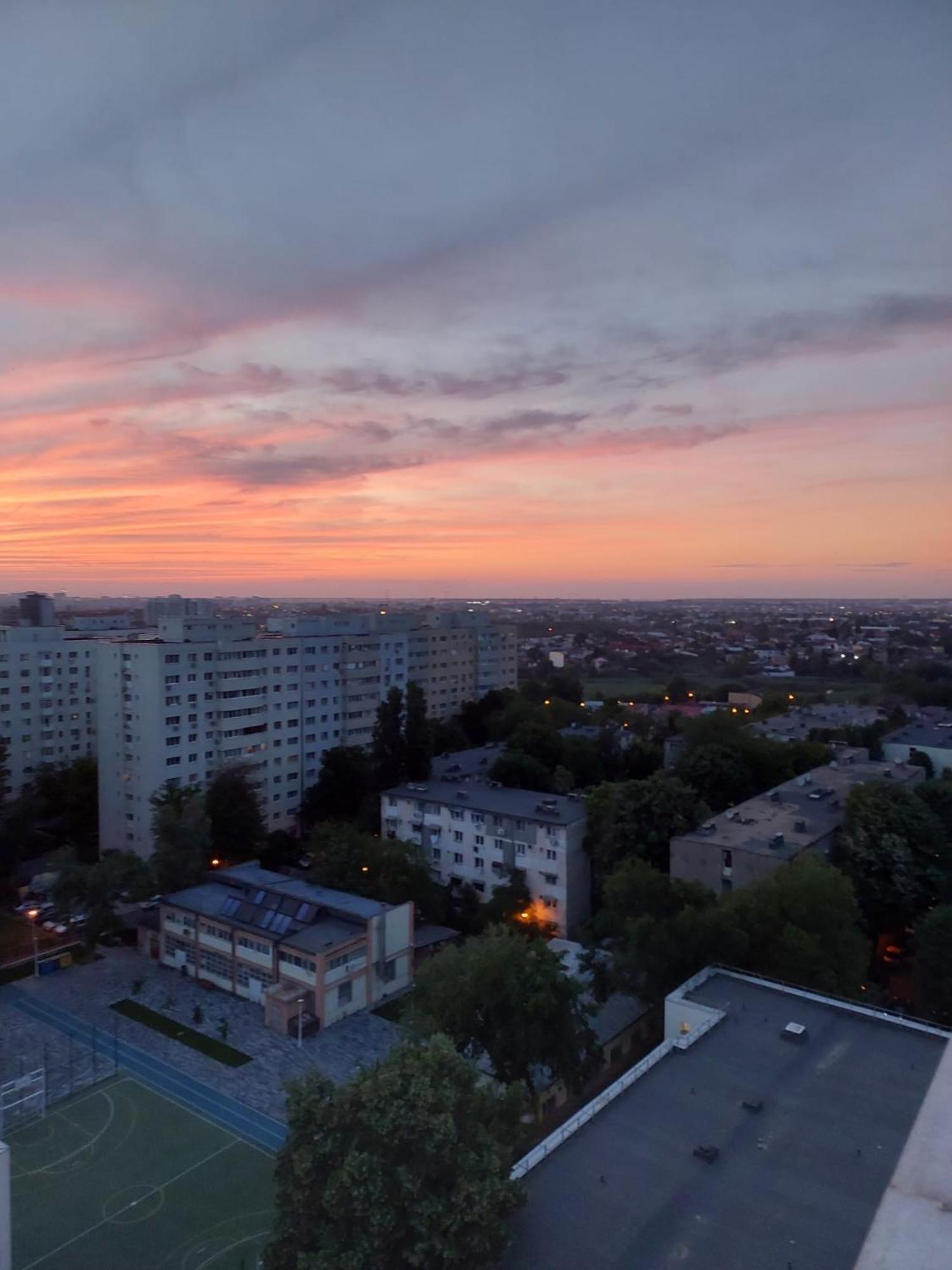 Panorama Mega Apartament Pantelimon Bukarest Kültér fotó
